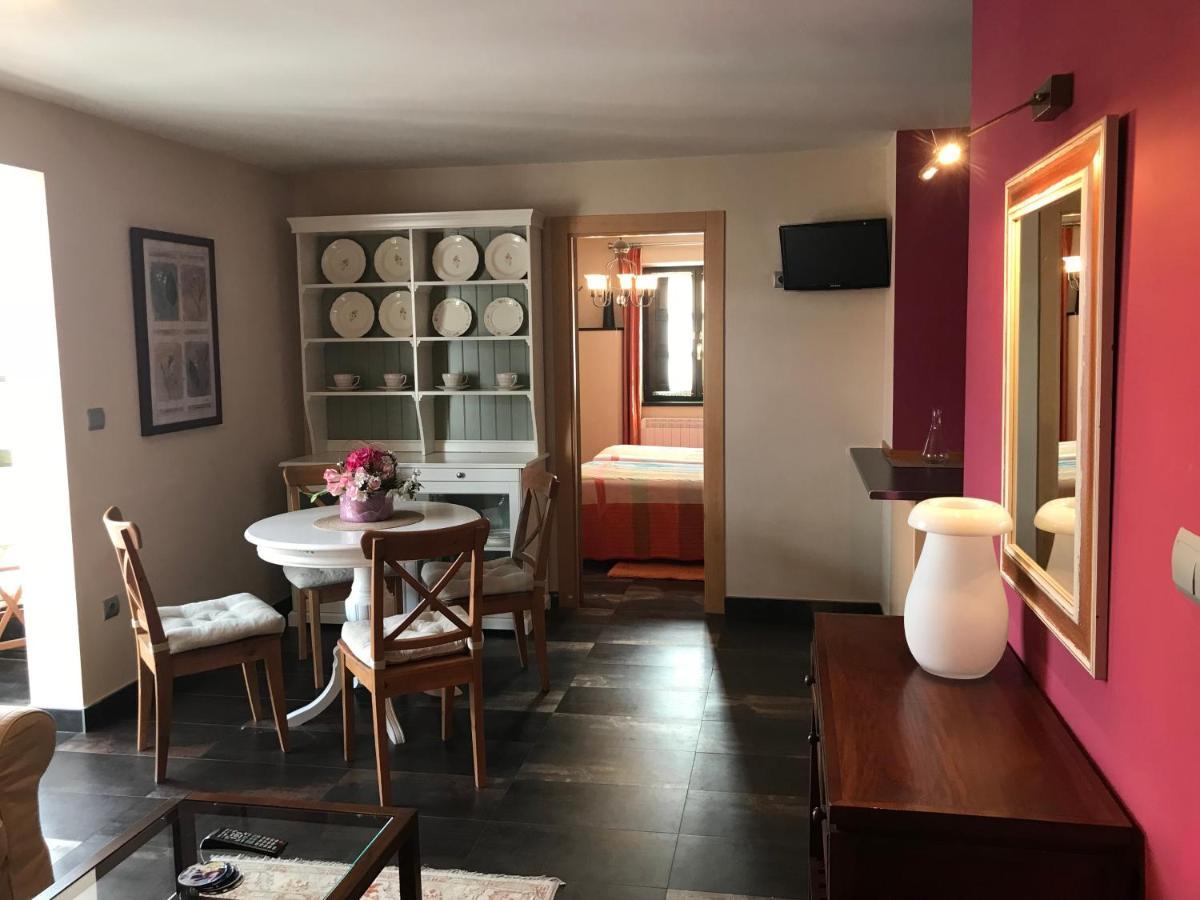 Apartamentos Ebro رينوسا المظهر الخارجي الصورة